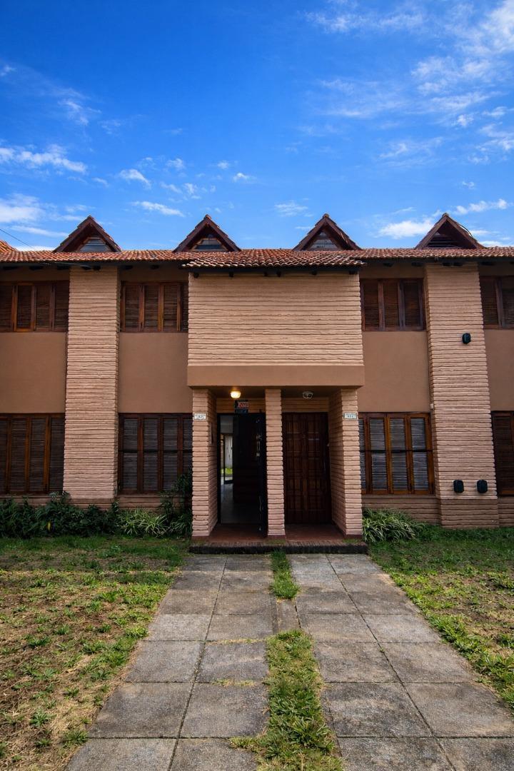 Triplex, 3 dormitorios, 80 mts, excelente estado