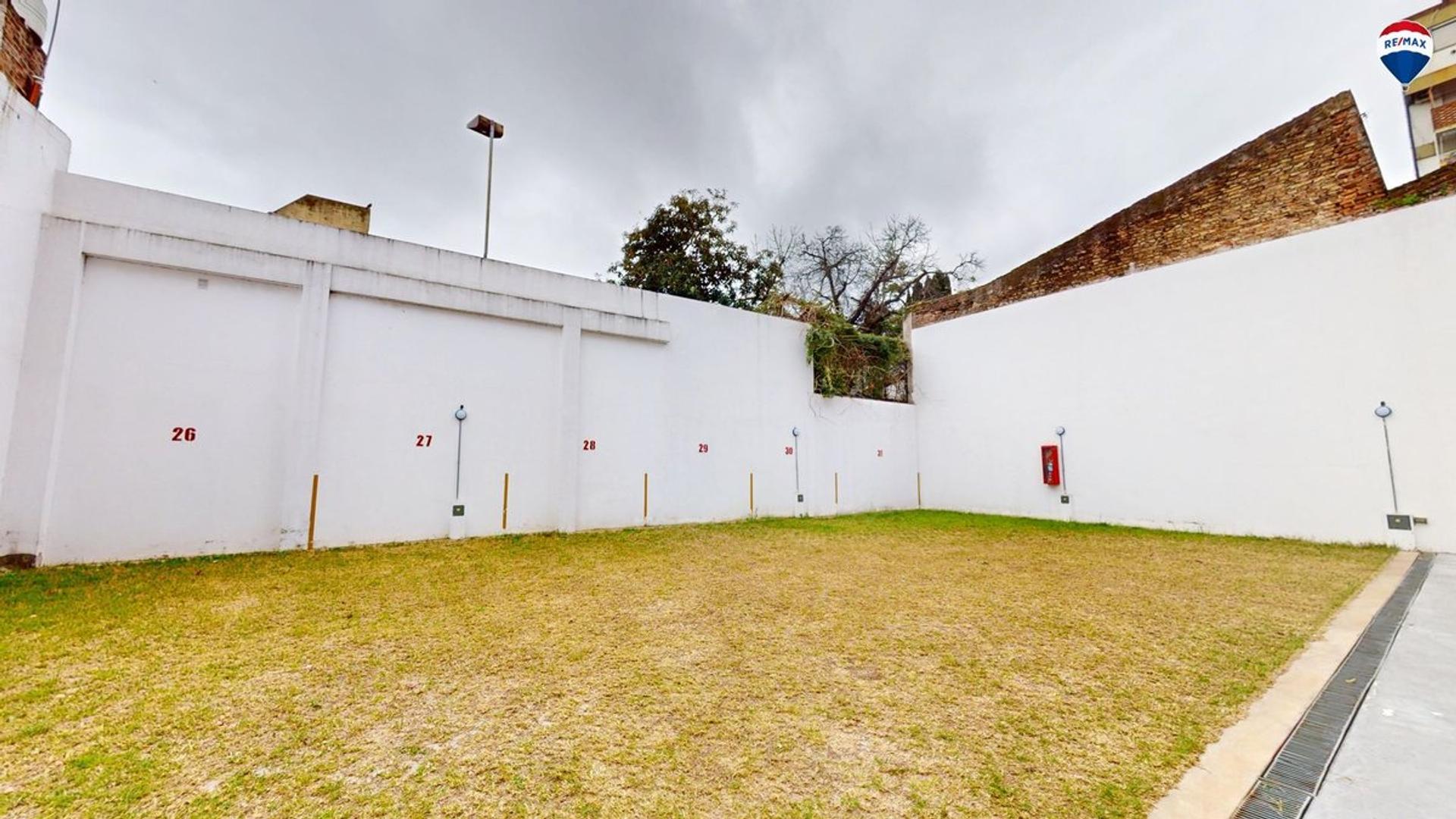 COCHERA en VENTA VILLA SANTA RITA DESCUBIERTA