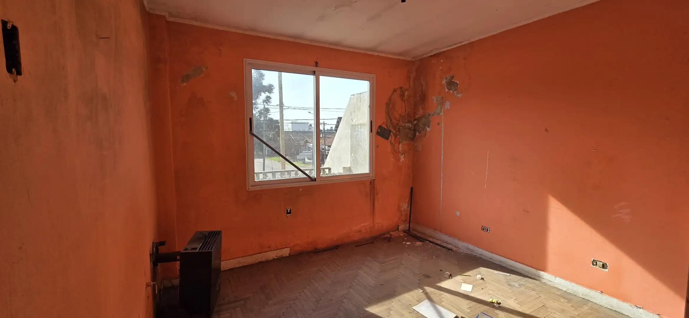 Casa 4 ambientes con 1 baño