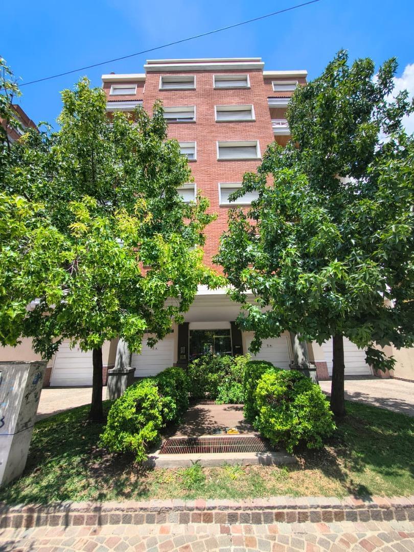 Montes De Oca 2300, Piso 1