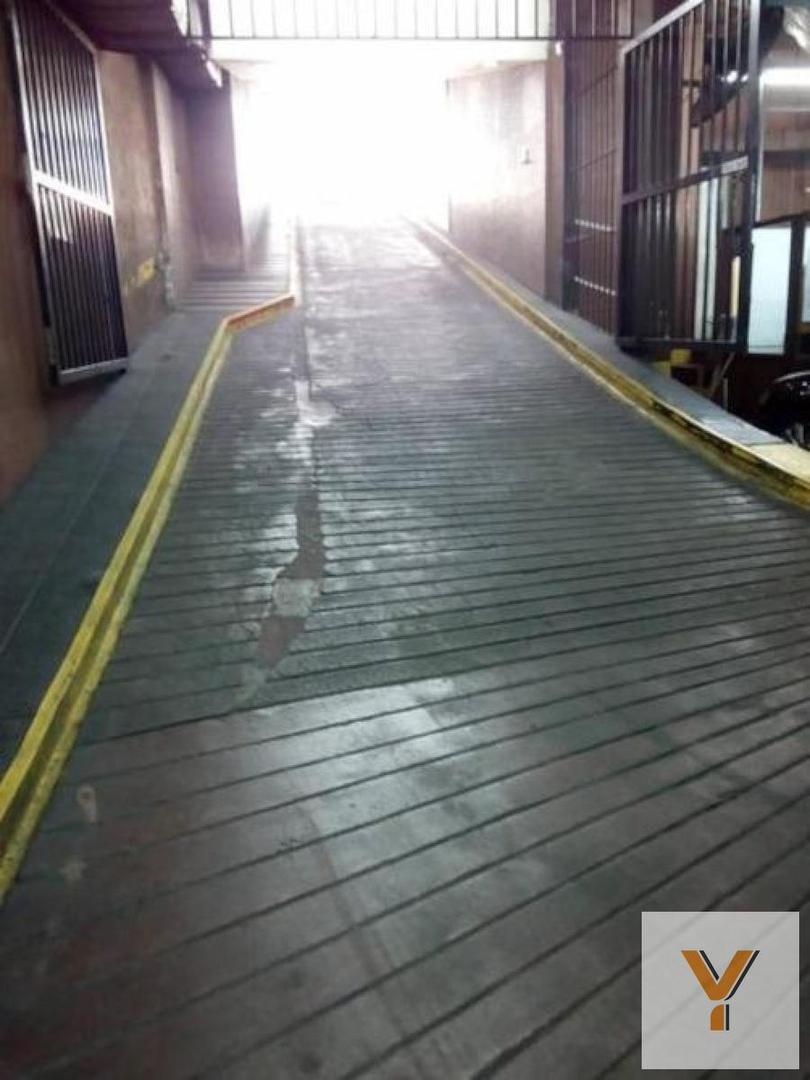 Cochera en venta - 10Mts2 - Microcentro