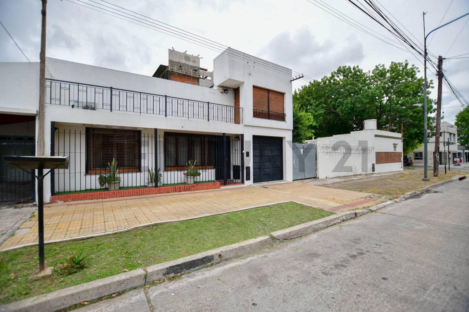 Casa en venta Tres Dormitorios La Plata
