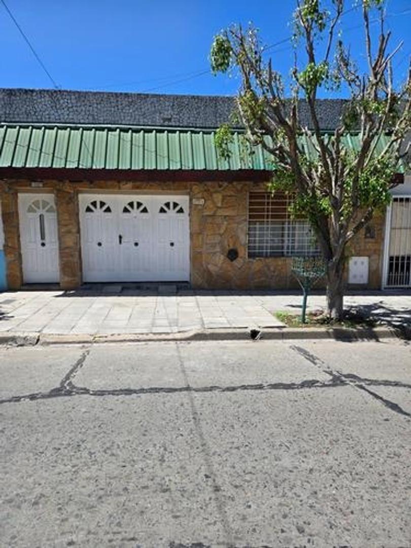 Casa 4 ambientes en Venta - Moron