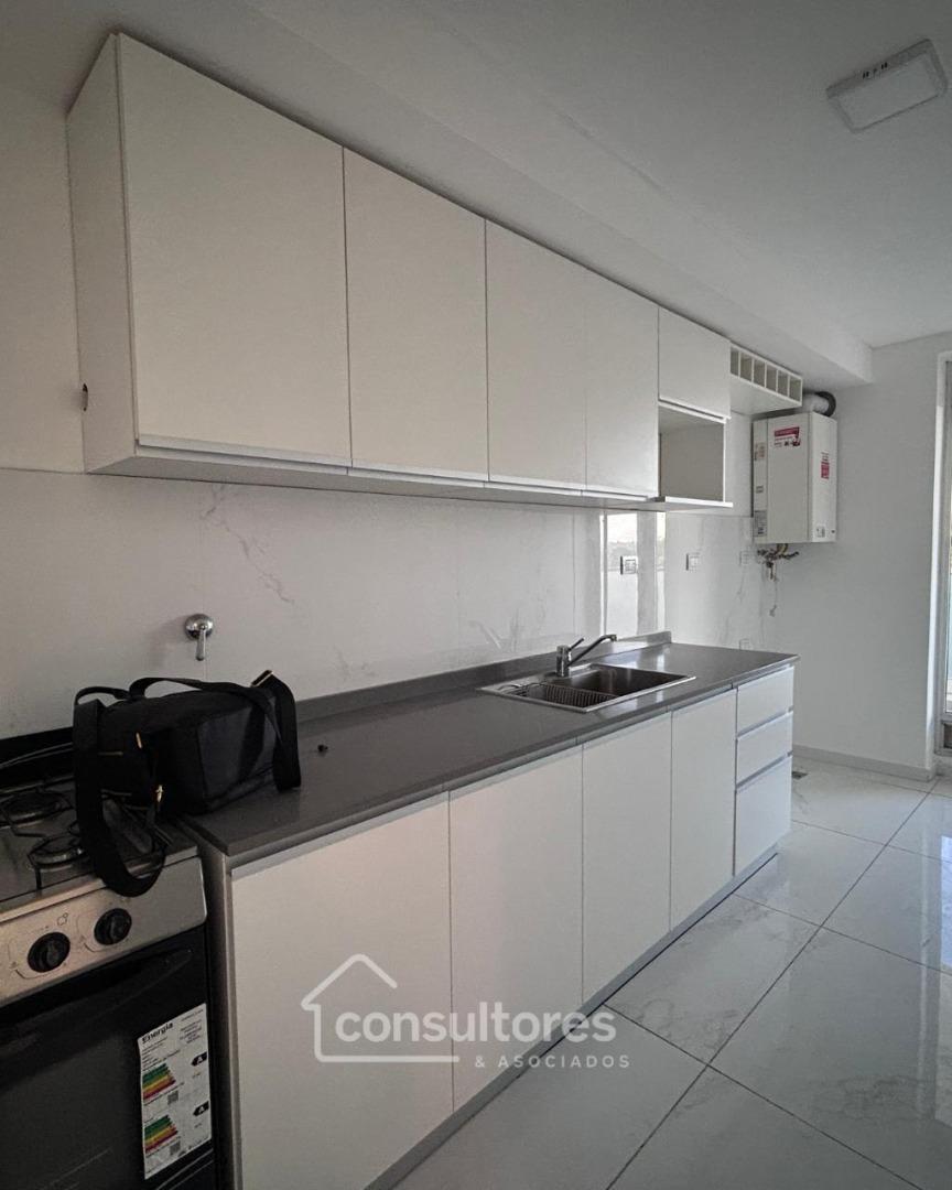 Departamento en Alquiler en Alto Alberdi, $ 500.000