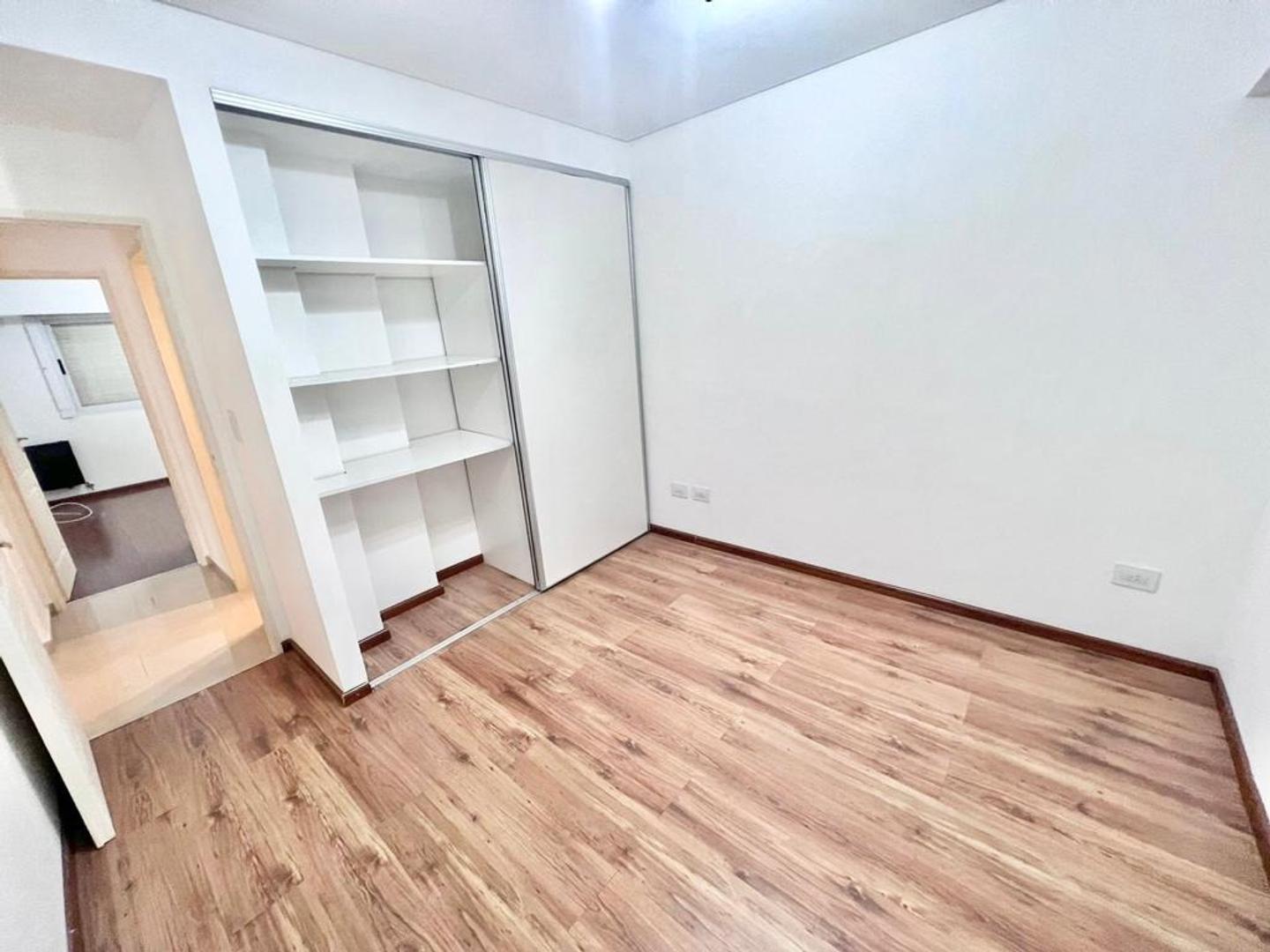 Departamento en Venta en Castelar Norte, USD 135.000