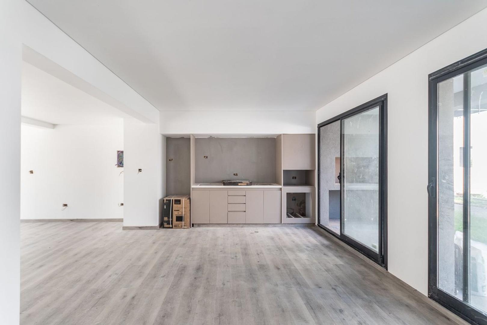 Departamento 4 ambientes con 2 baños