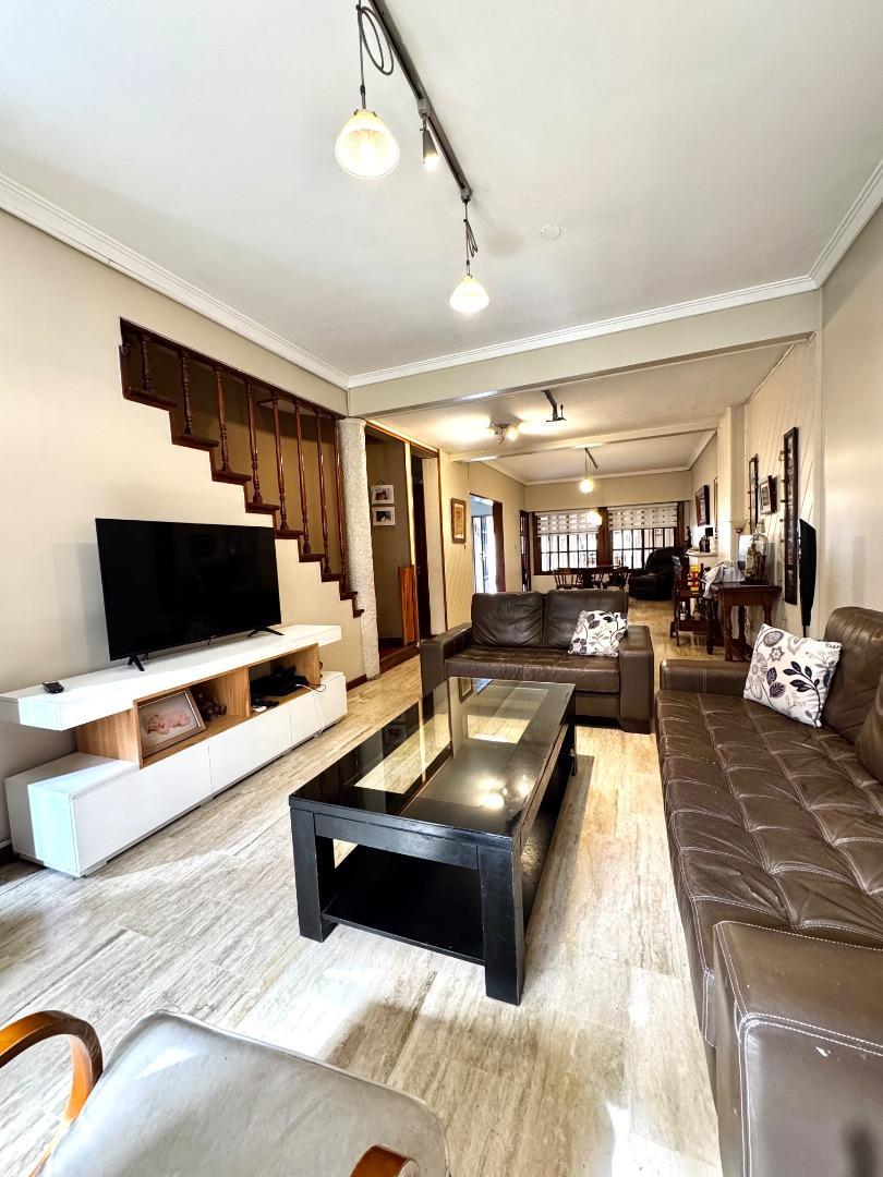 Casa en Venta de 5 dormitorios