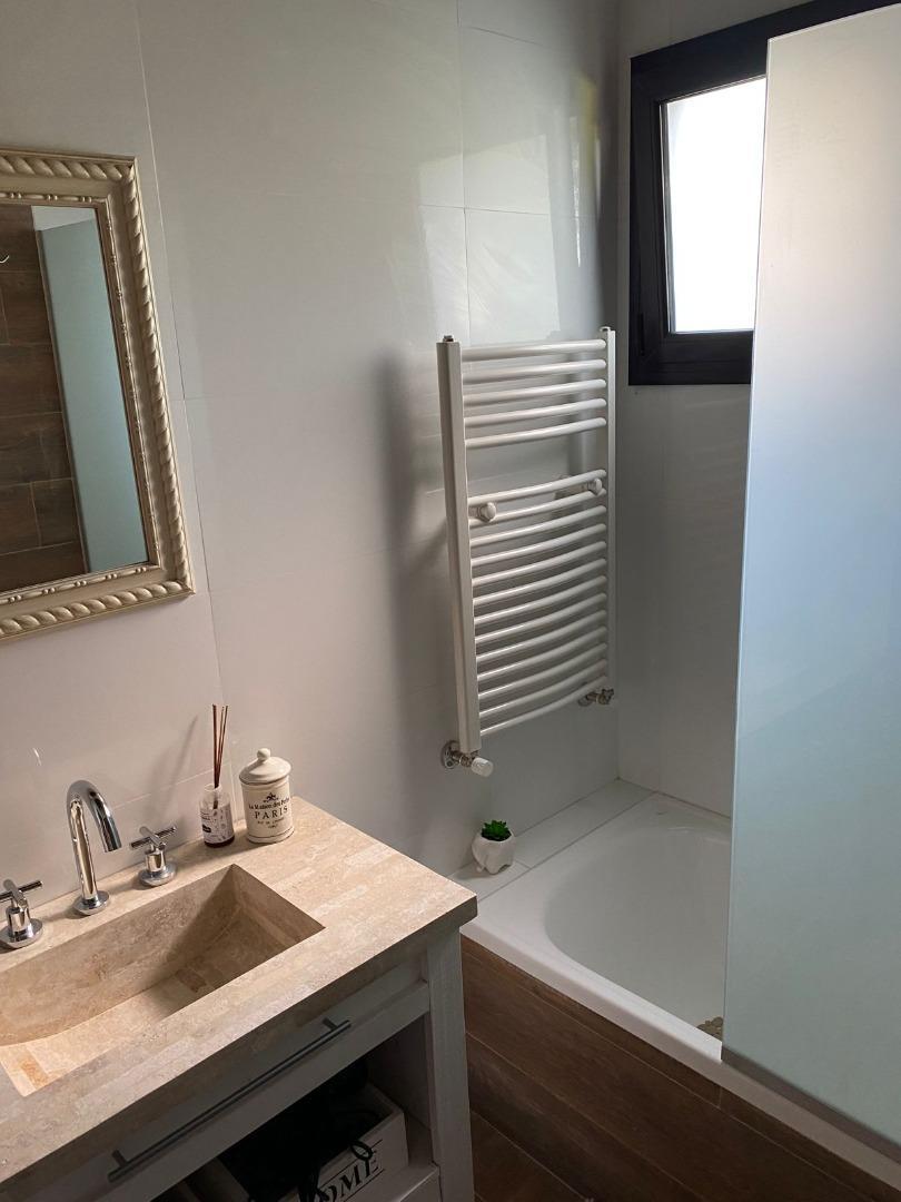 3170HP- Venta casa al GOLF, Las Praderas de Lujan. Open Door