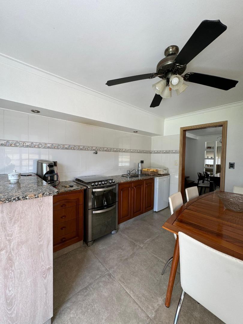 Casa en Venta en Los Pinares, USD 190.000