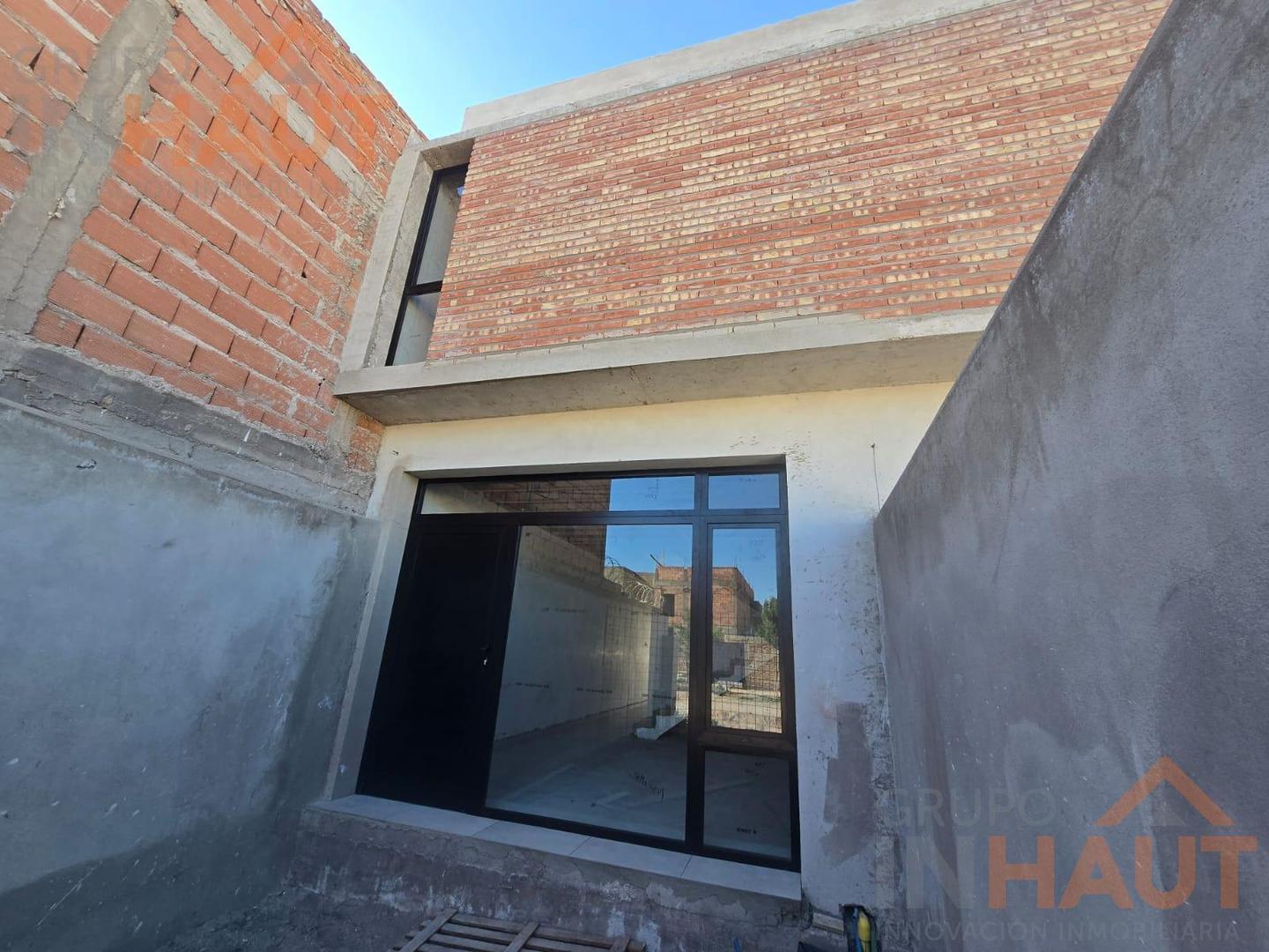 Depto Tipo Casa 4 ambientes con 2 baños