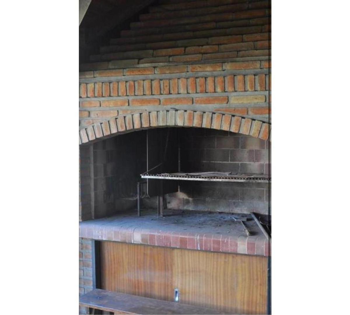 Casa en Alquiler en Ituzaingo, $ 2.300.000