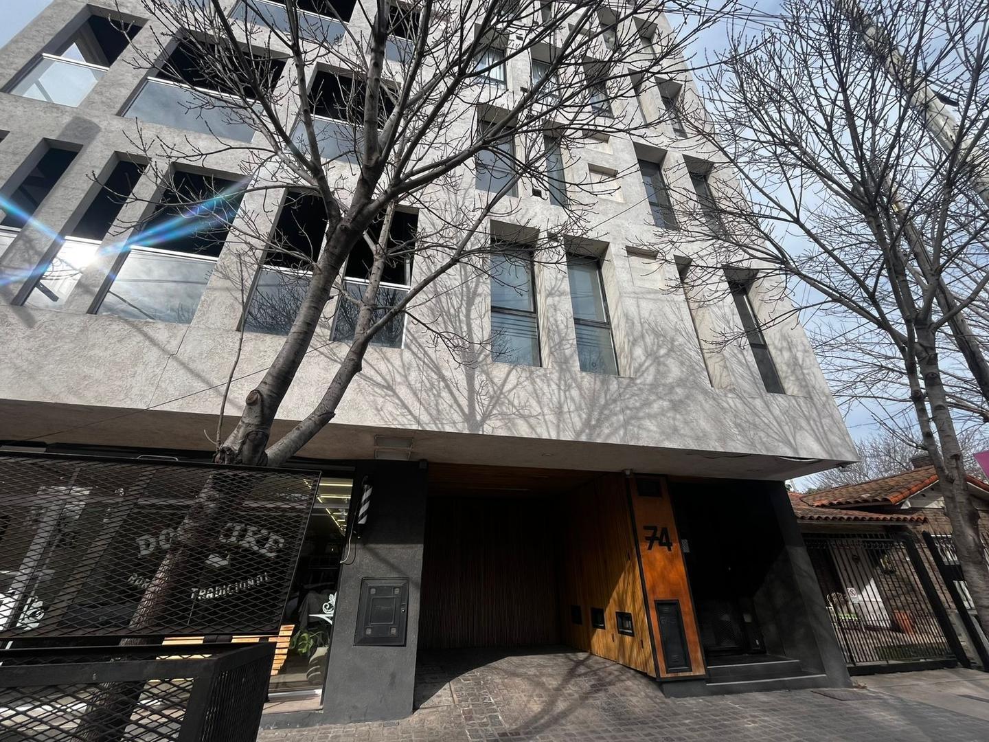 DEPARTAMENTO EN VENTA - 2 AMBIENTES - MORENO CENTRO