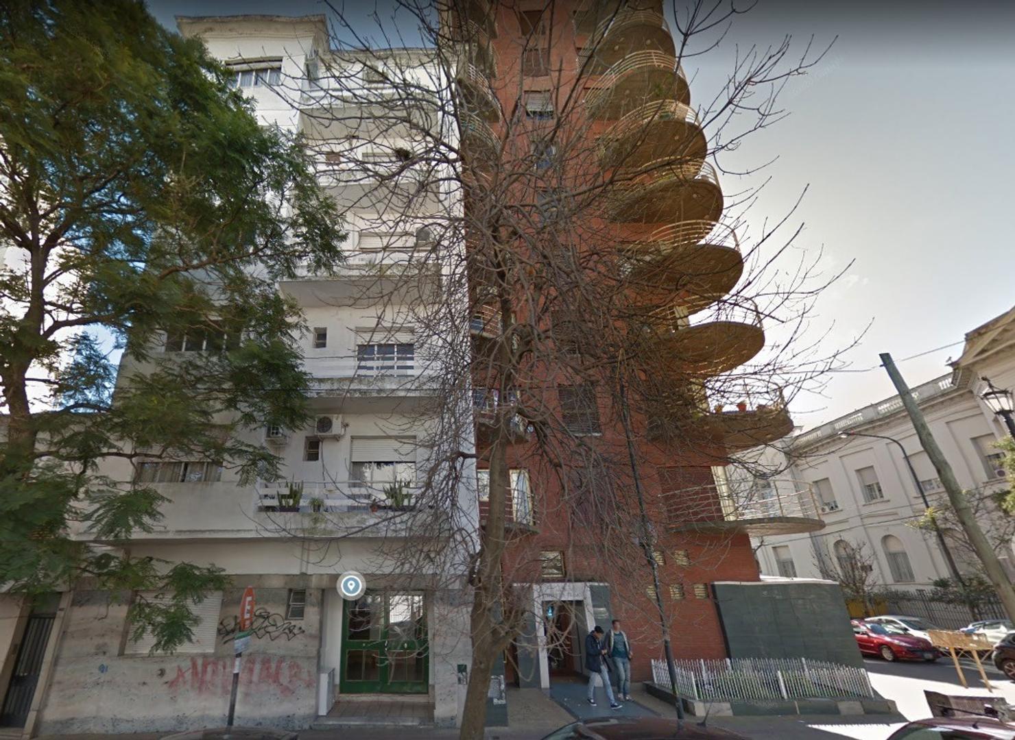 CASA AL FRENTE CON 2 DORMITORIOS EN ZONA DE TRIBUNALES