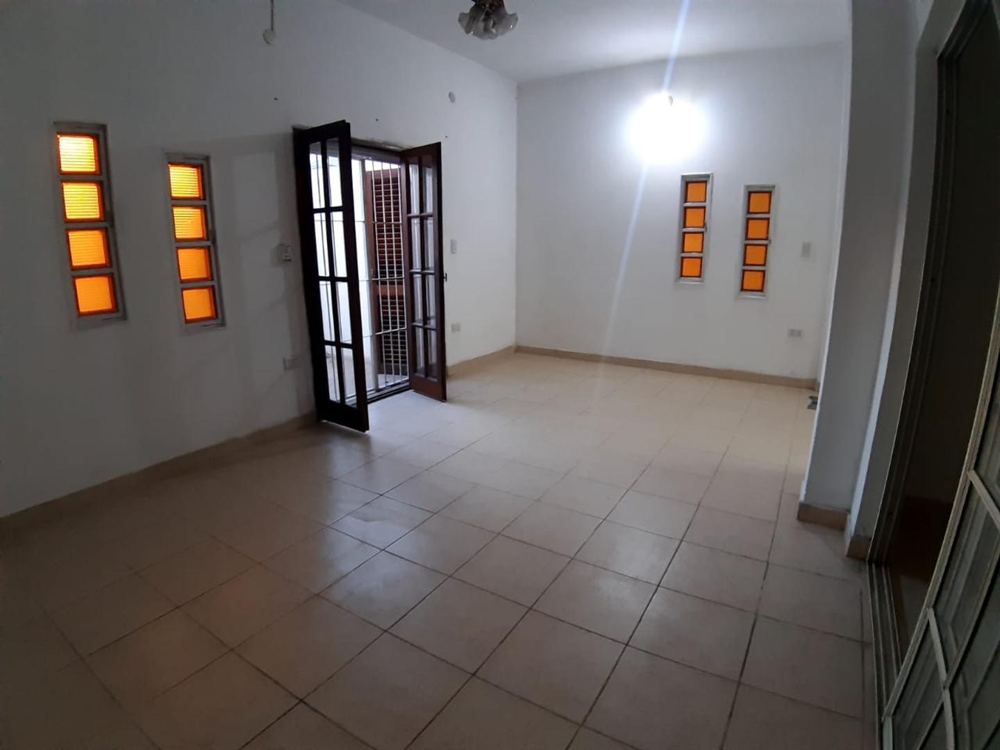 PH AL FRENTE 3 AMBIENTES CON PATIO!