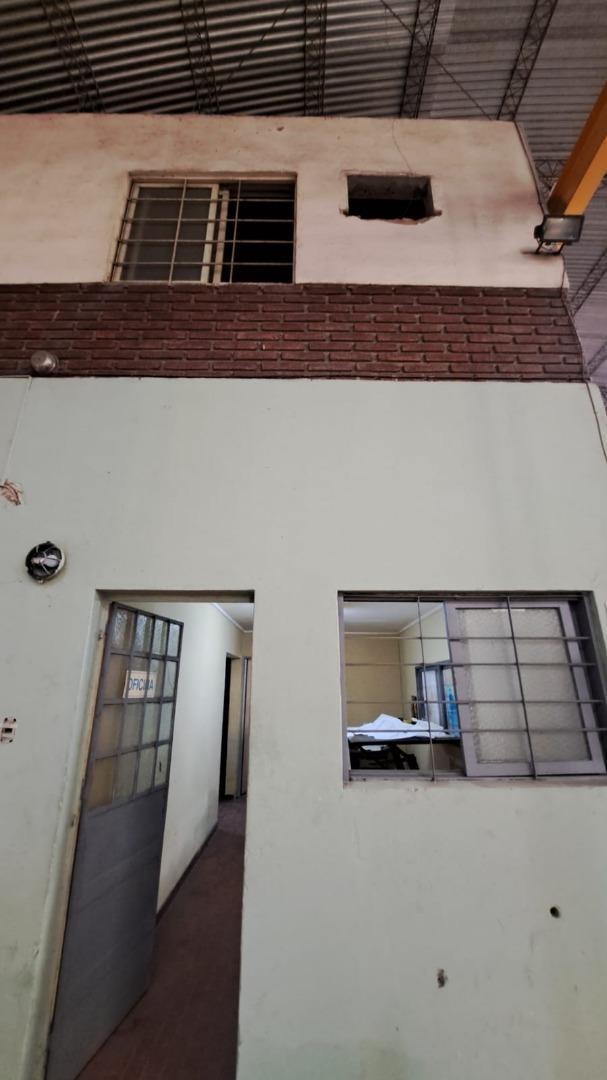 Excelente galpón industrial en venta – 1142 m² con gran pote