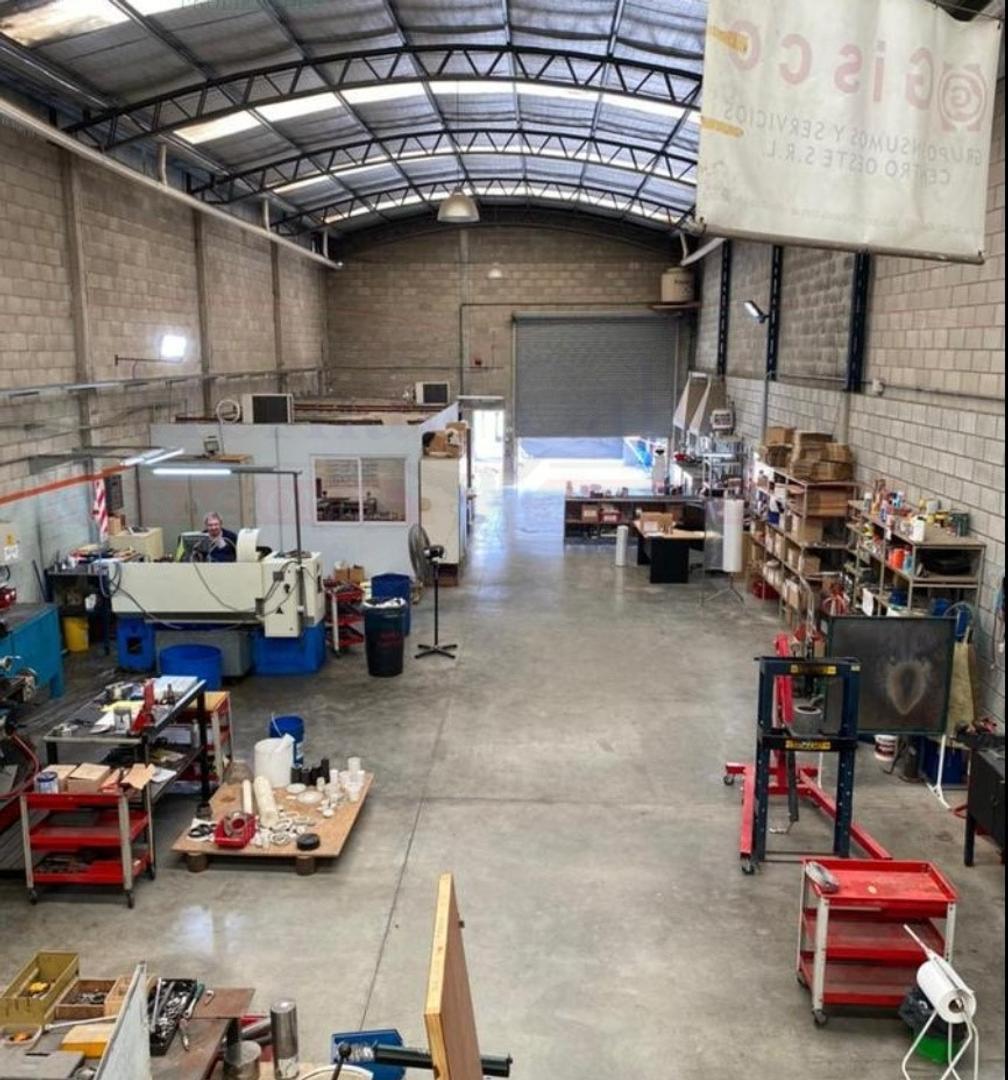 EXCELENTE GALPÓN DE 430 M2 EN VENTA EN LA REJA, MORENO.