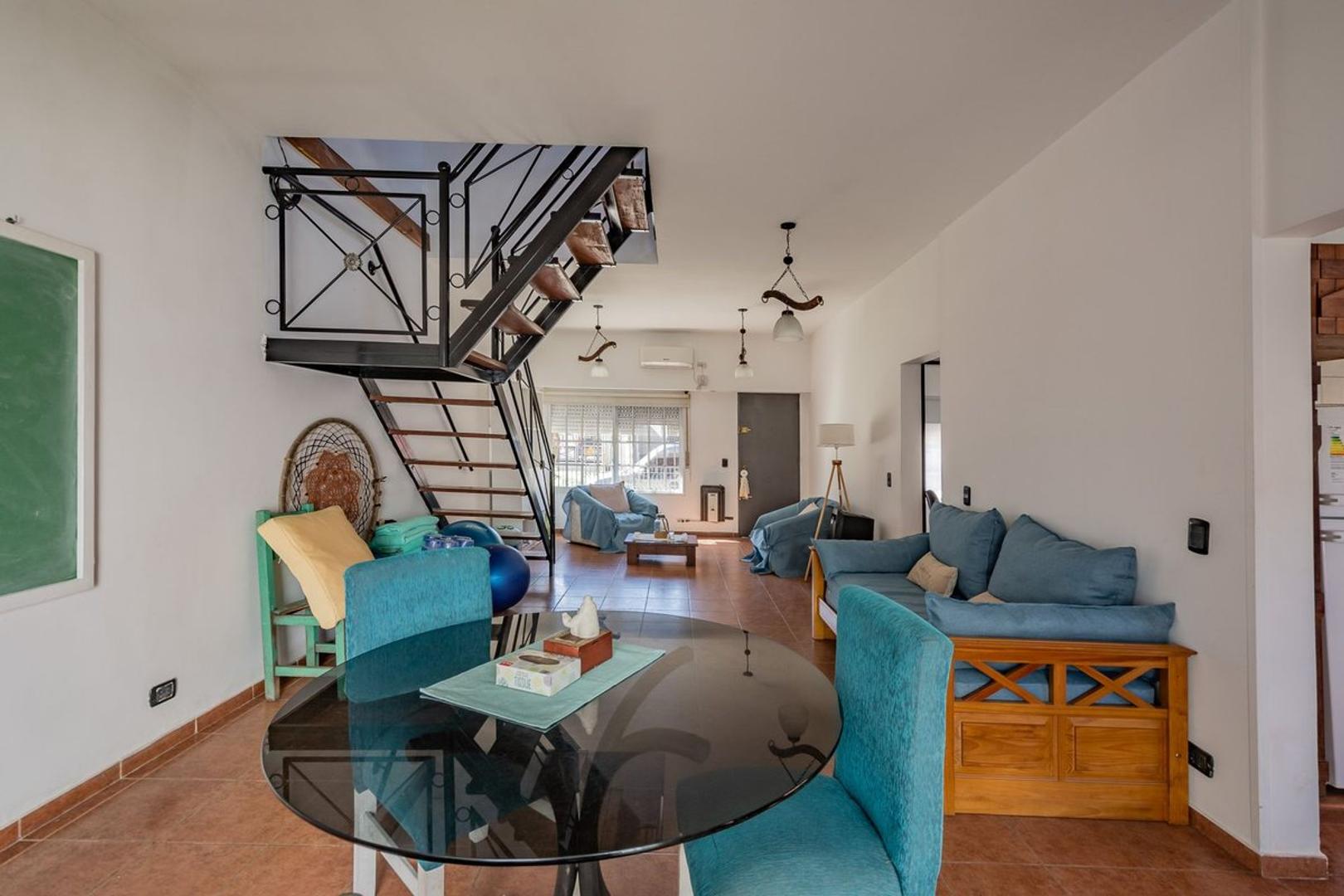 Depto Tipo Casa en Venta de 4 ambientes