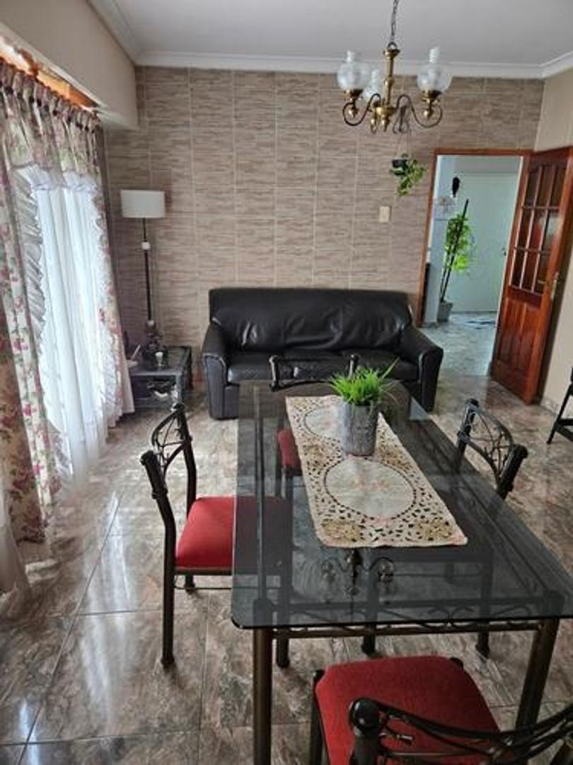 Casa 4 ambientes en Venta - Moron