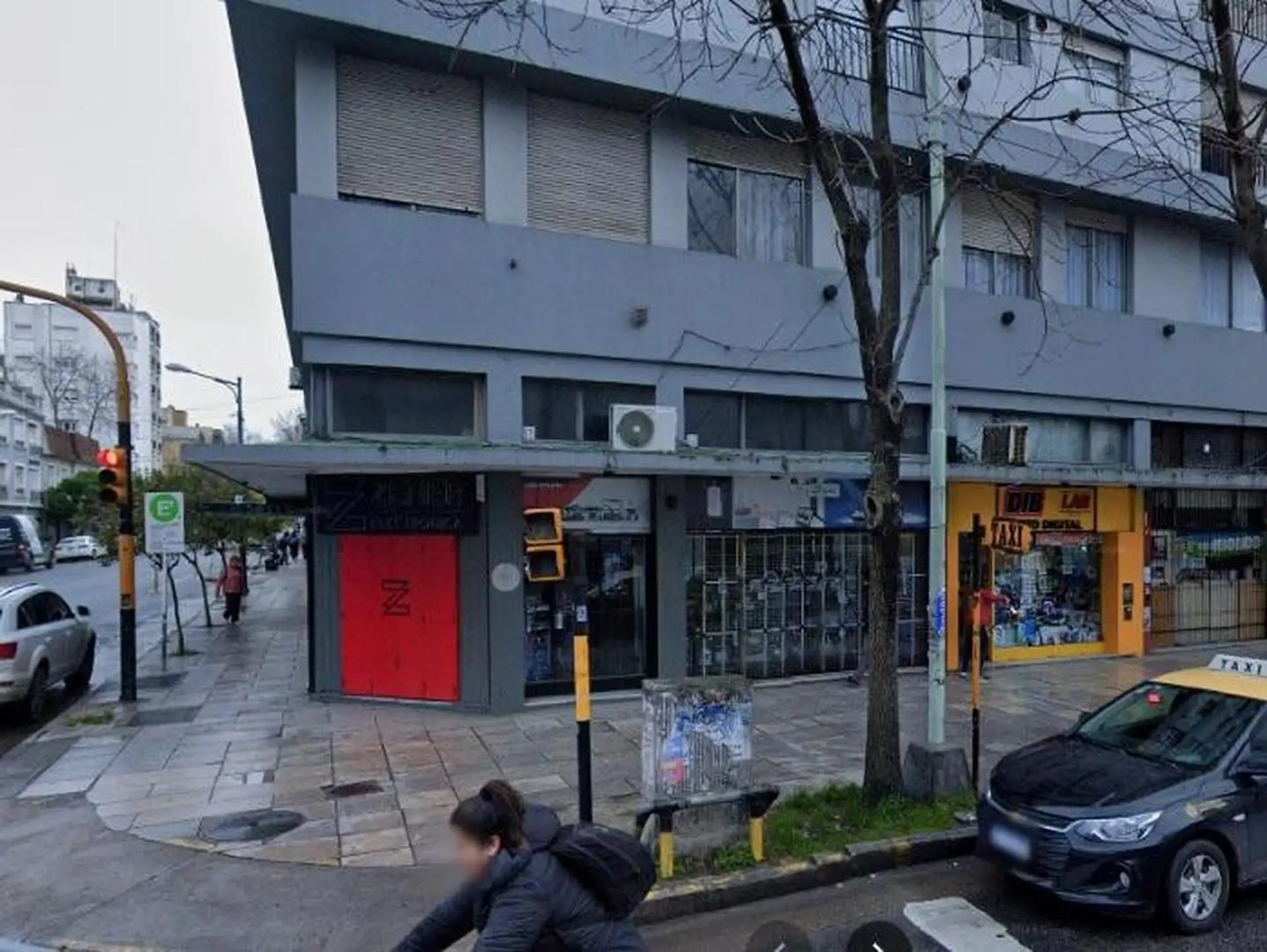 Av. Independencia 1900