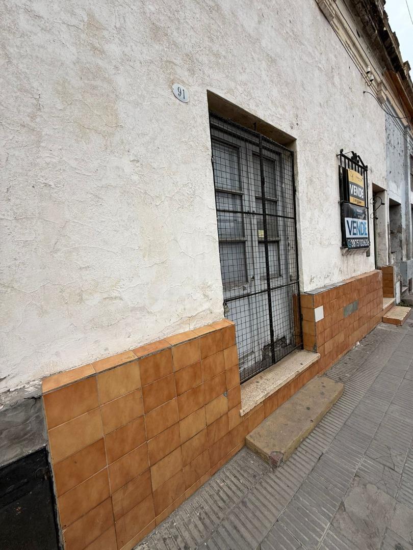 Casa 5 ambientes con 1 baño