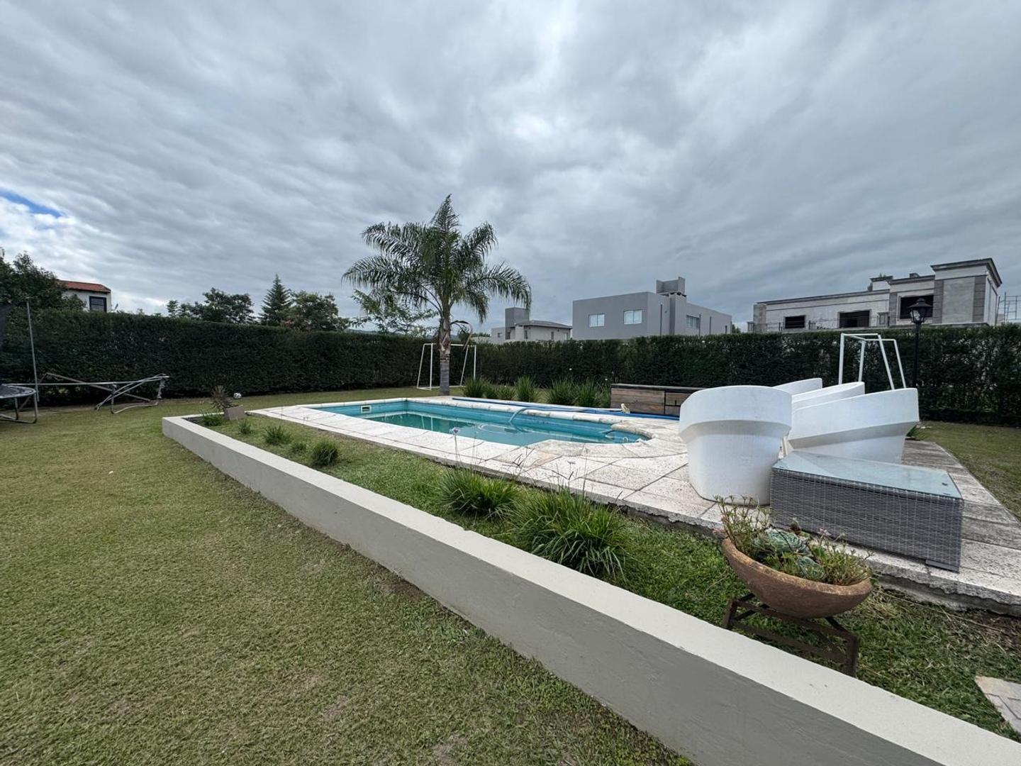 Casa en Alquiler de 3 dormitorios