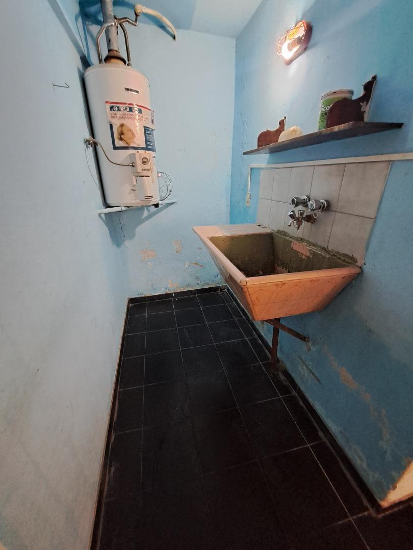 Venta. Quilmes. Casa 4 ambientes