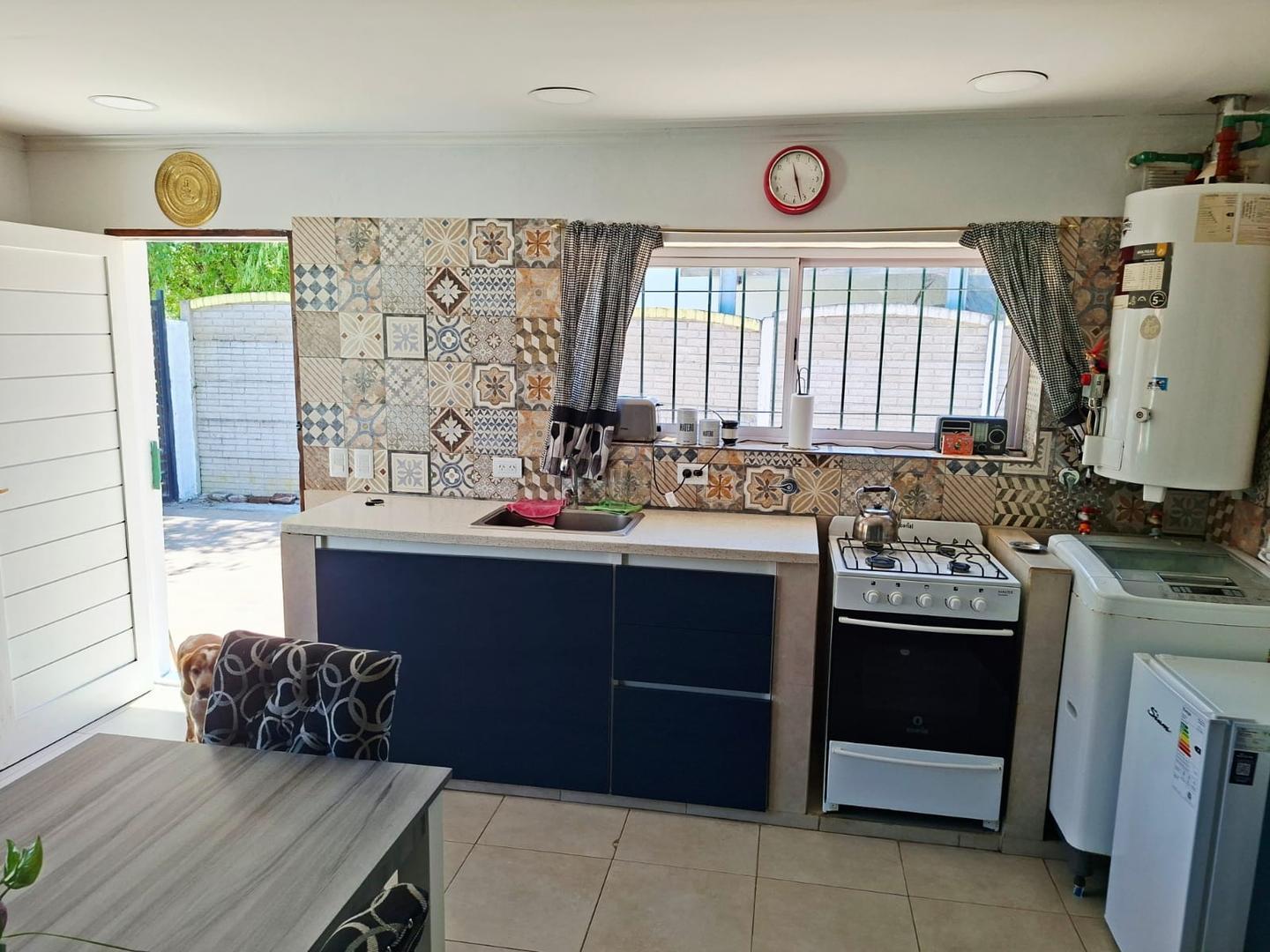 Casa de 2 amb amplio parque Barrio Santa Angela