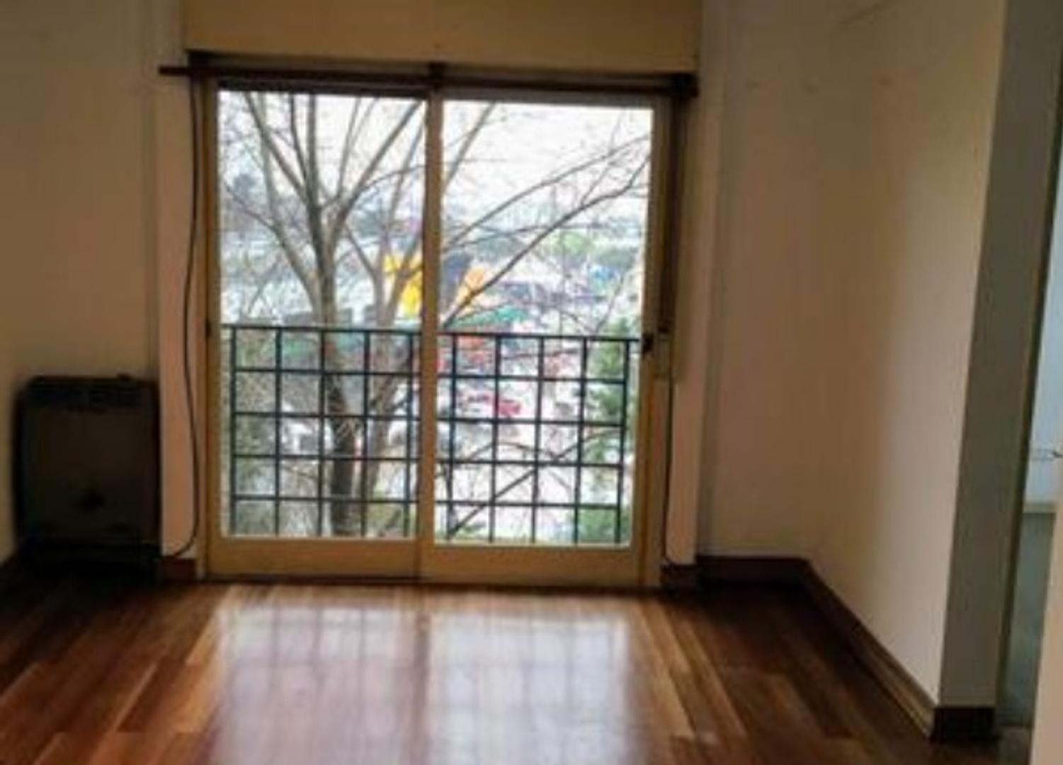 Depto de 2 ambientes barrio Los Álamos