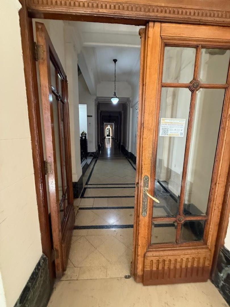 Presidente Luis Saenz Peña 277 , Piso 5