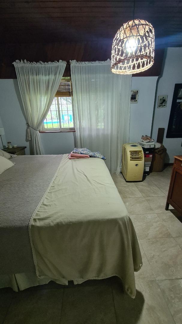 Casa sobre lote de 2400 mt2 rodeado de Arboles