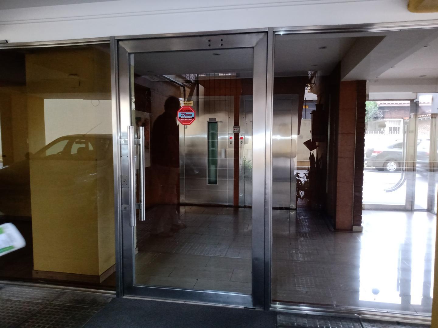 Departamento en Alquiler con 1 cochera