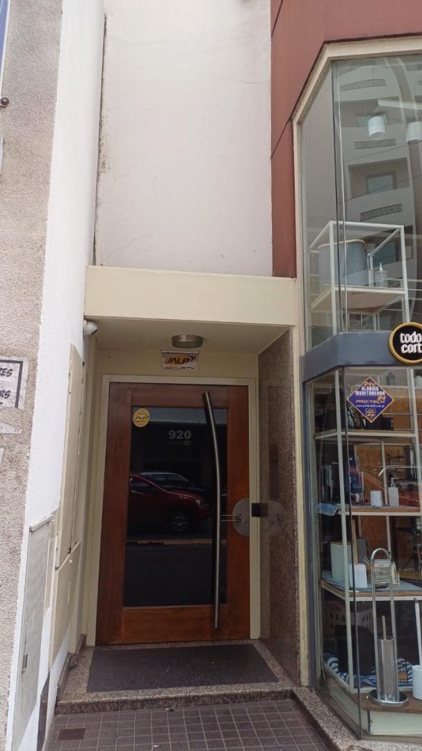 Departamento de 2 dormitorios en alquiler | Corrientes 920 |