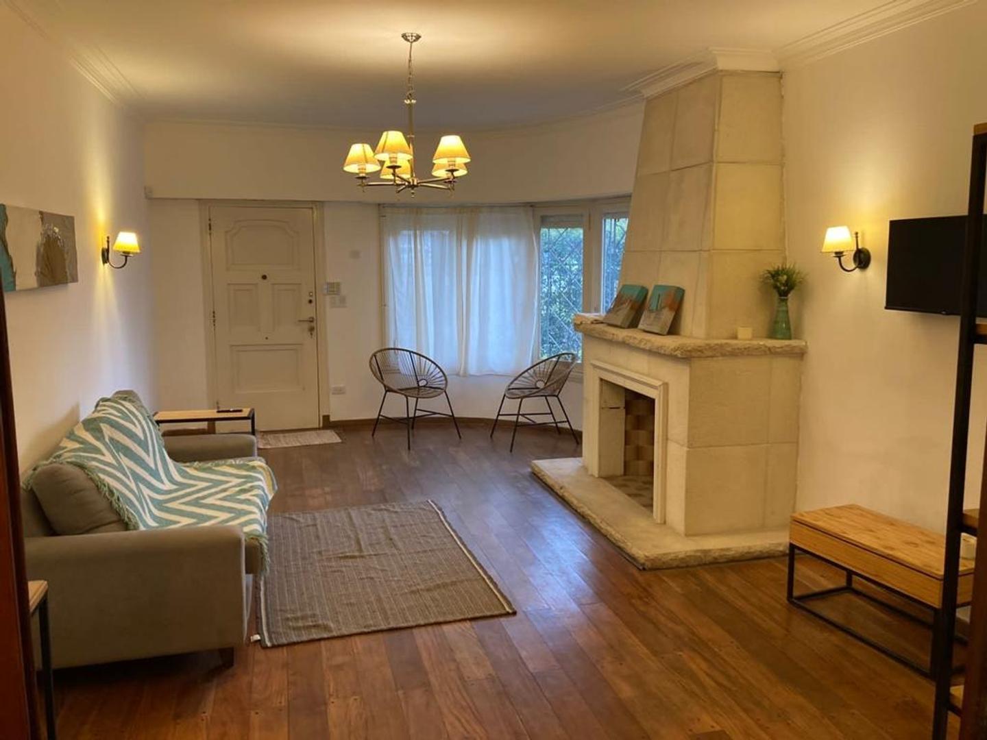 Casa en Venta con 1 cochera