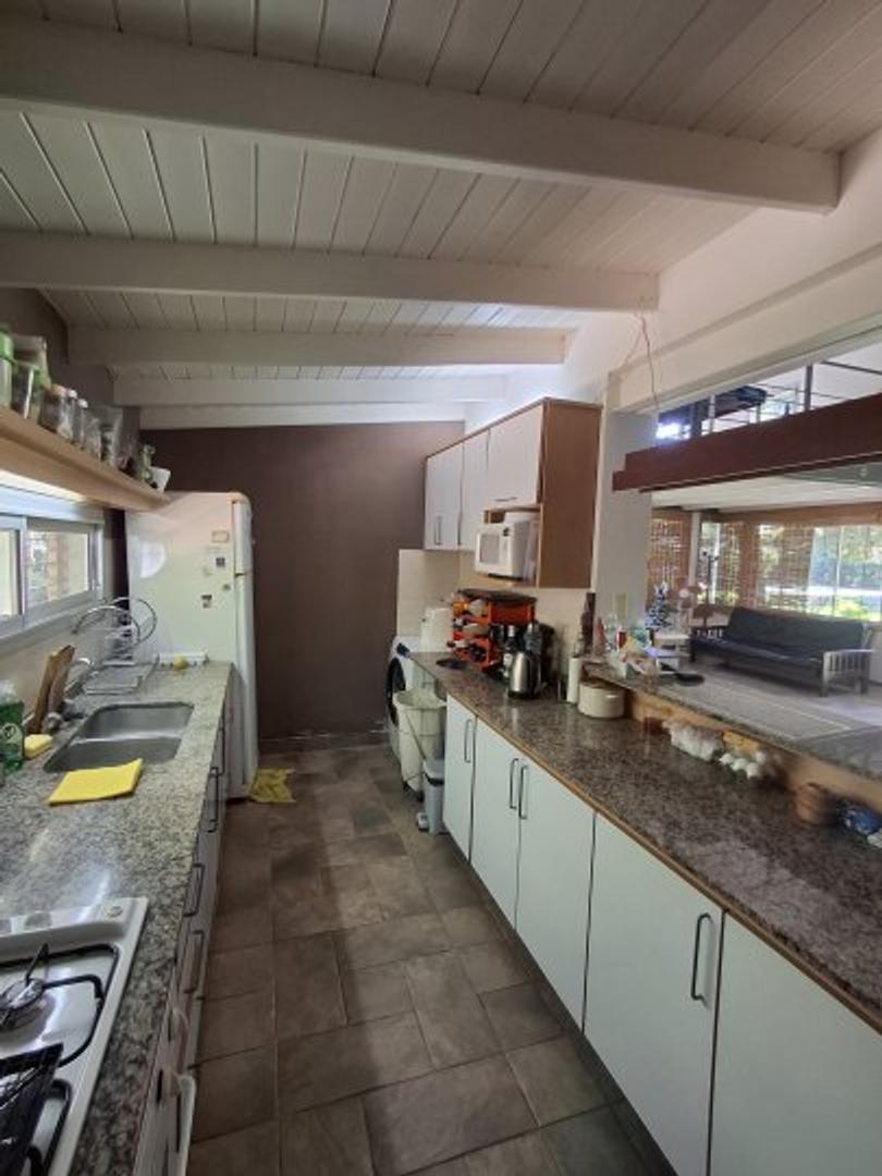 Casa en Alquiler Temporal con 3 cocheras