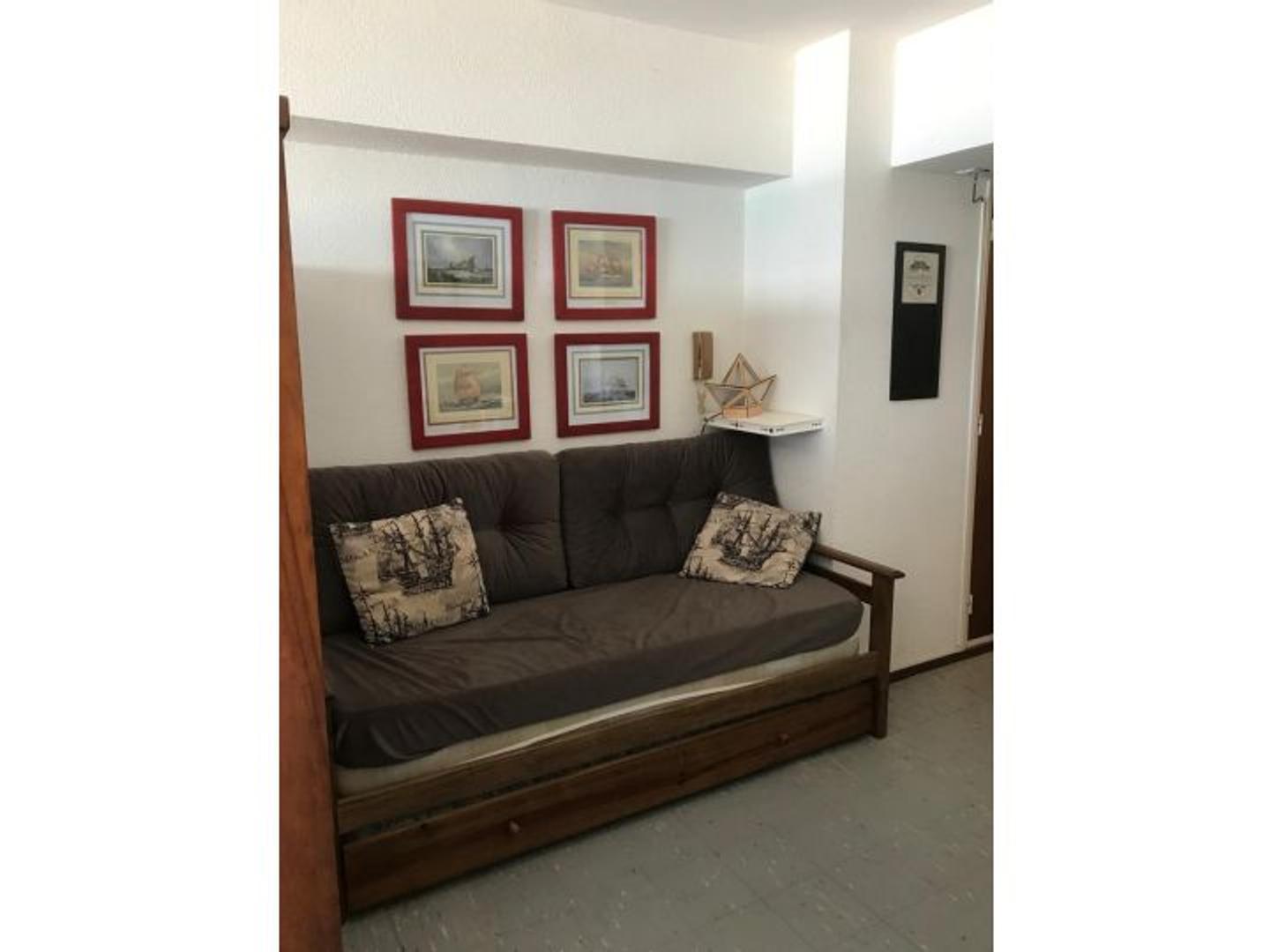 calle 23 623 , Piso 4