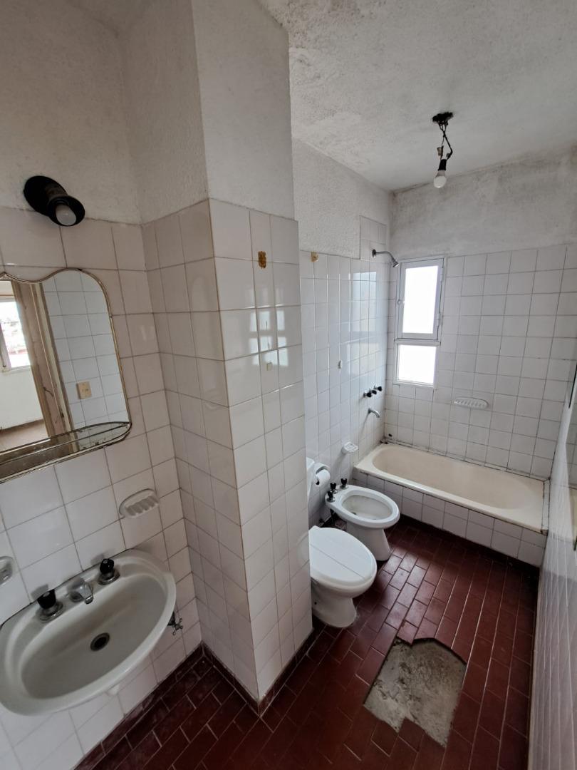 San Pedro 140 , Piso 8