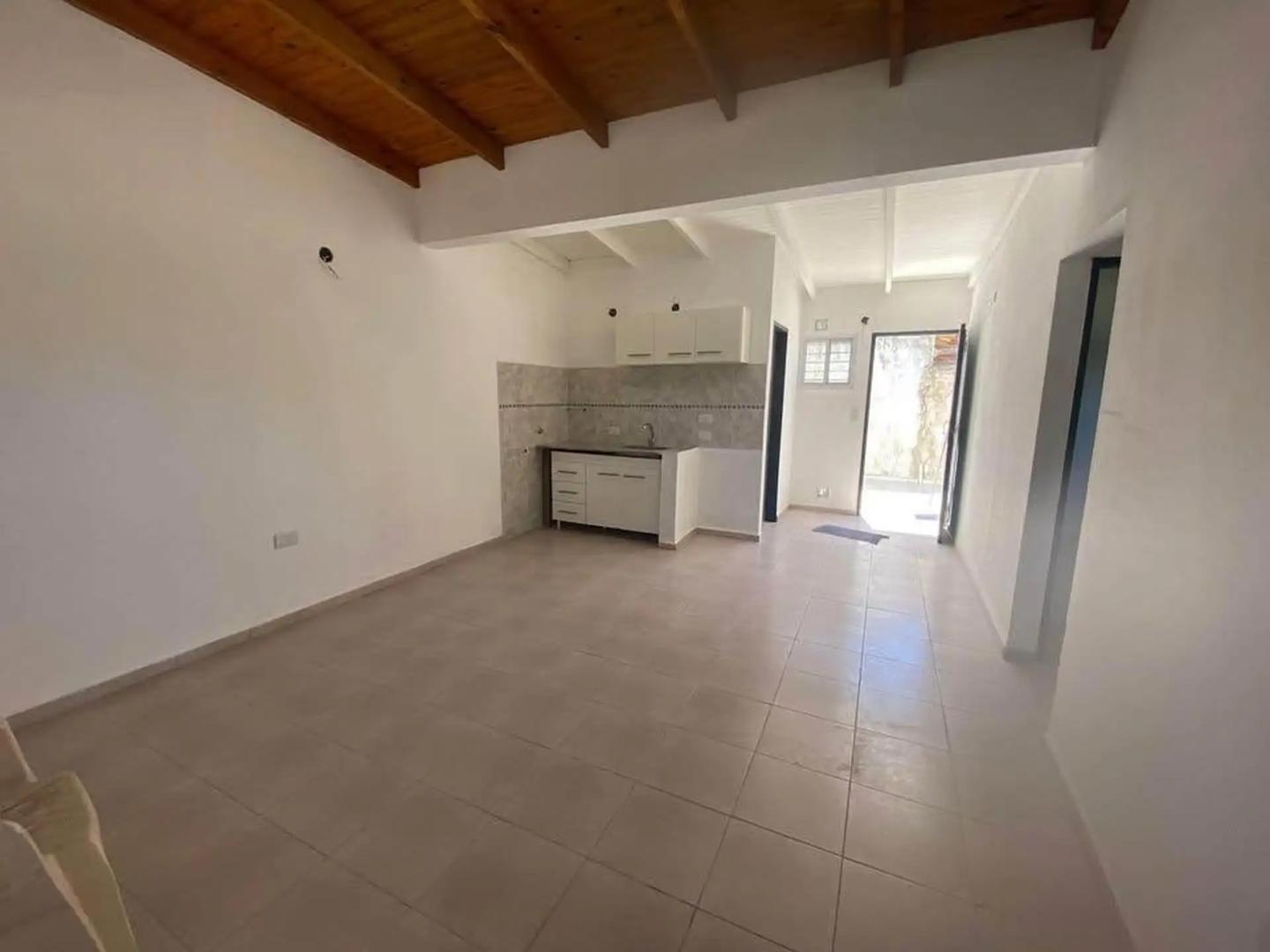 Casa en venta a estrenar City Bell 30 y 477