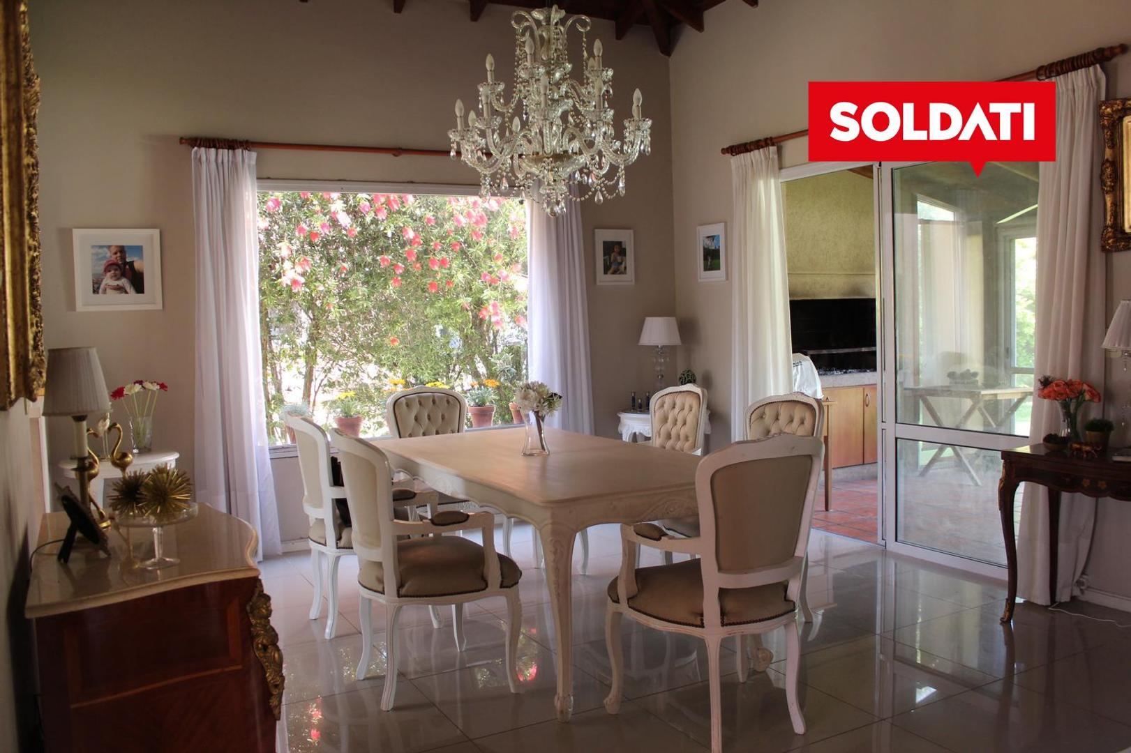 Casa en Venta en La Campiña – Apta Crédito – Lote 893 m² – Impecable y Muy Luminosa