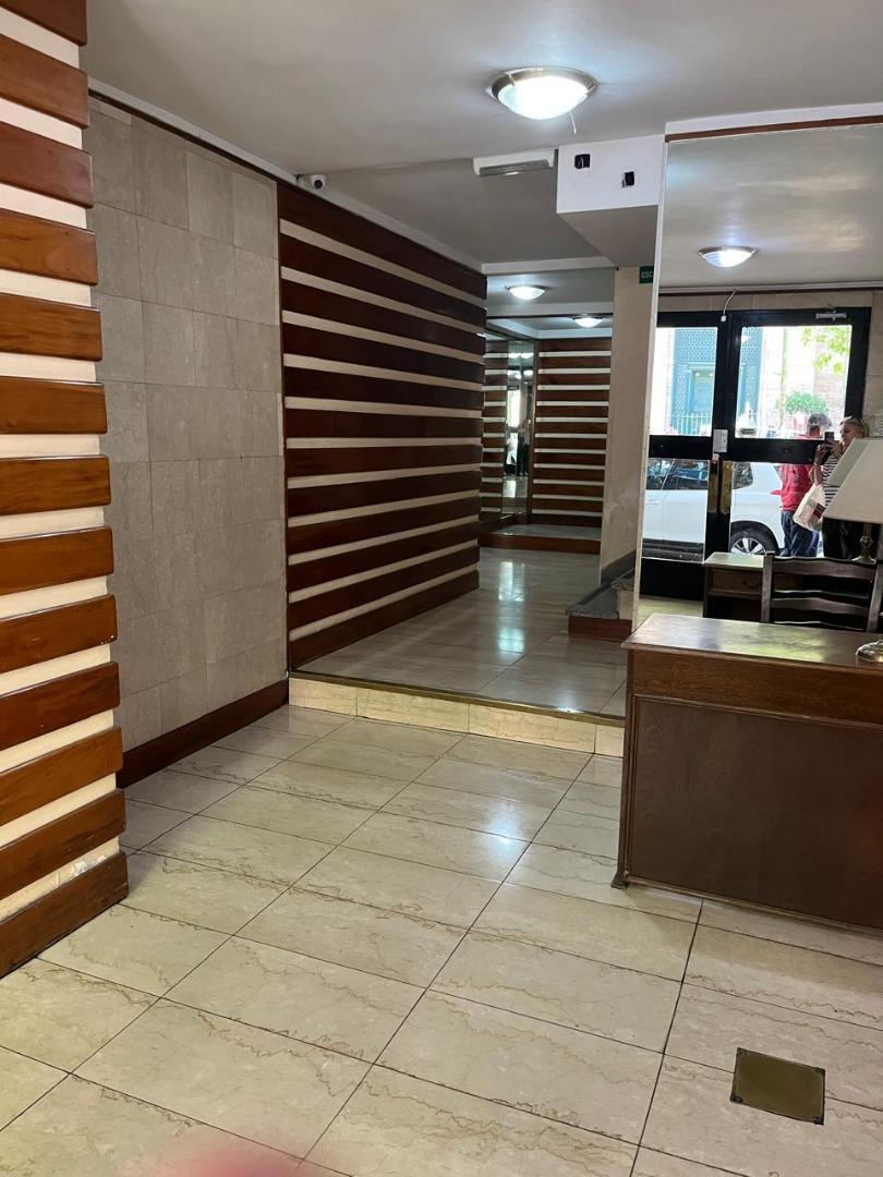 Cuatro ambientes, piso alto y luminoso, reciclado