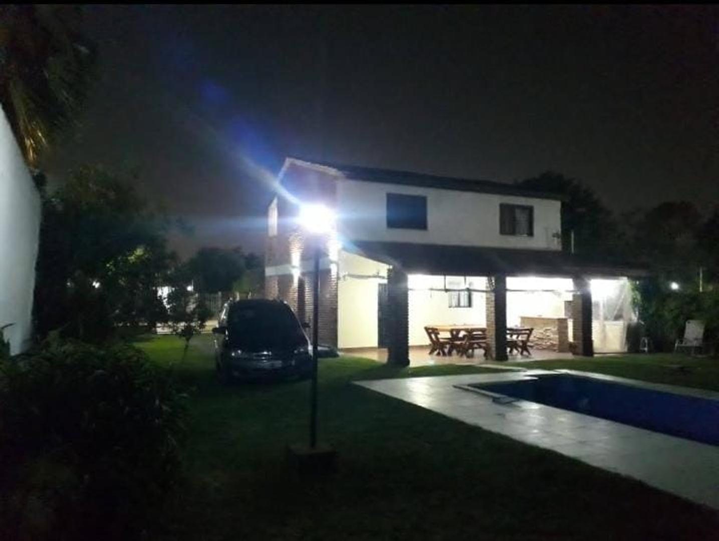 Chalet 3 Dormitorios - Av principal Tortuguitas