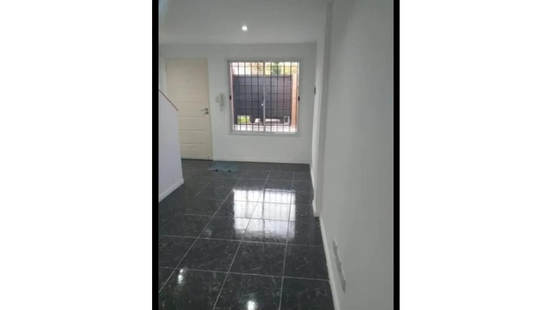 Depto Tipo Casa en Venta de Monoambiente