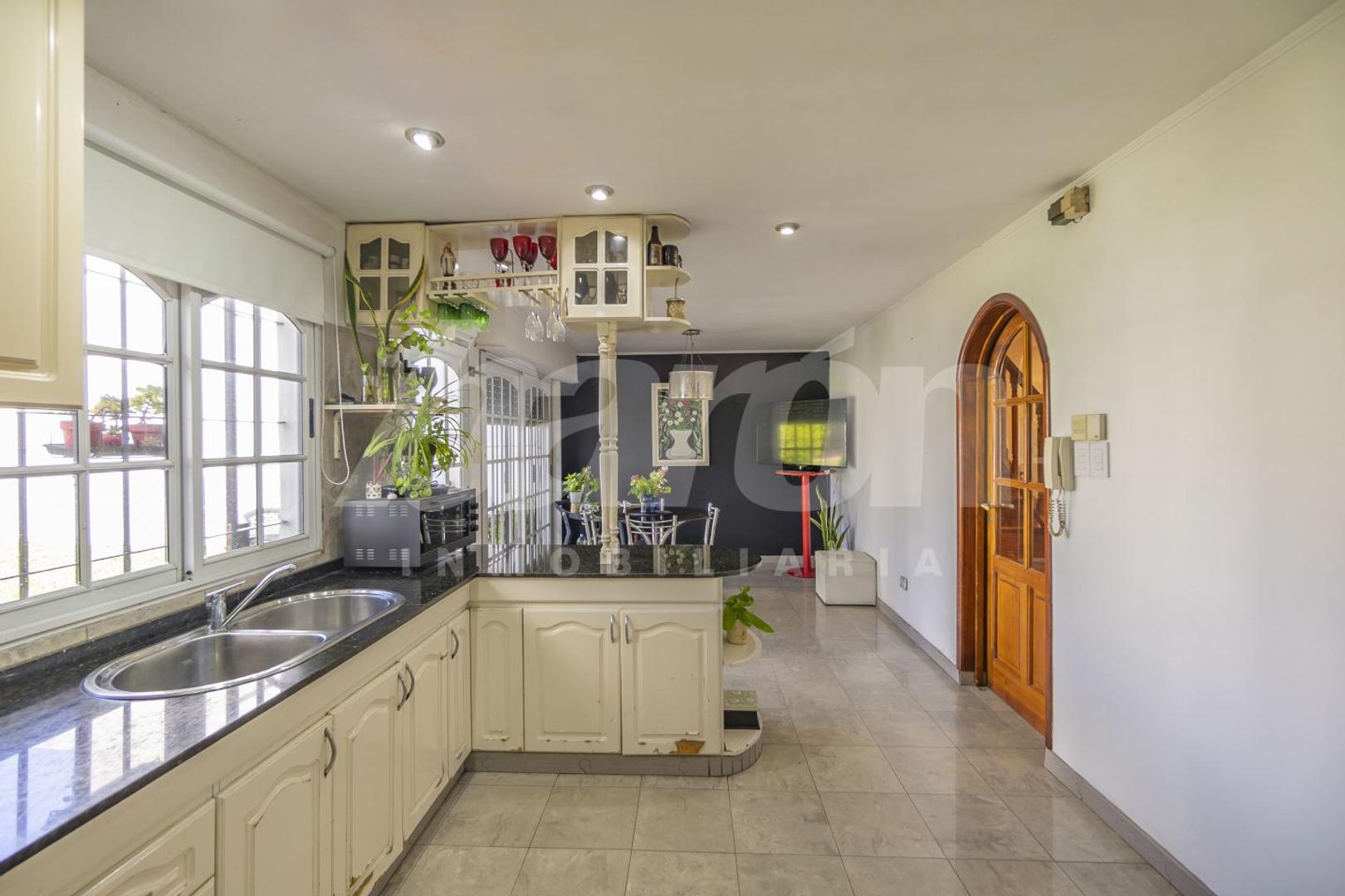 Casa en Venta al Oeste