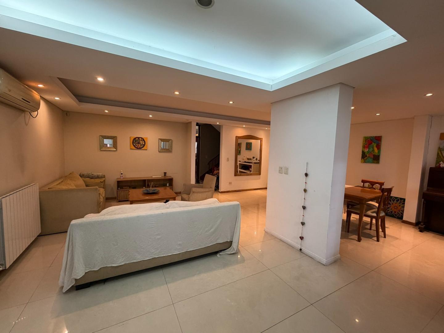 Casa en Venta de 4 dormitorios