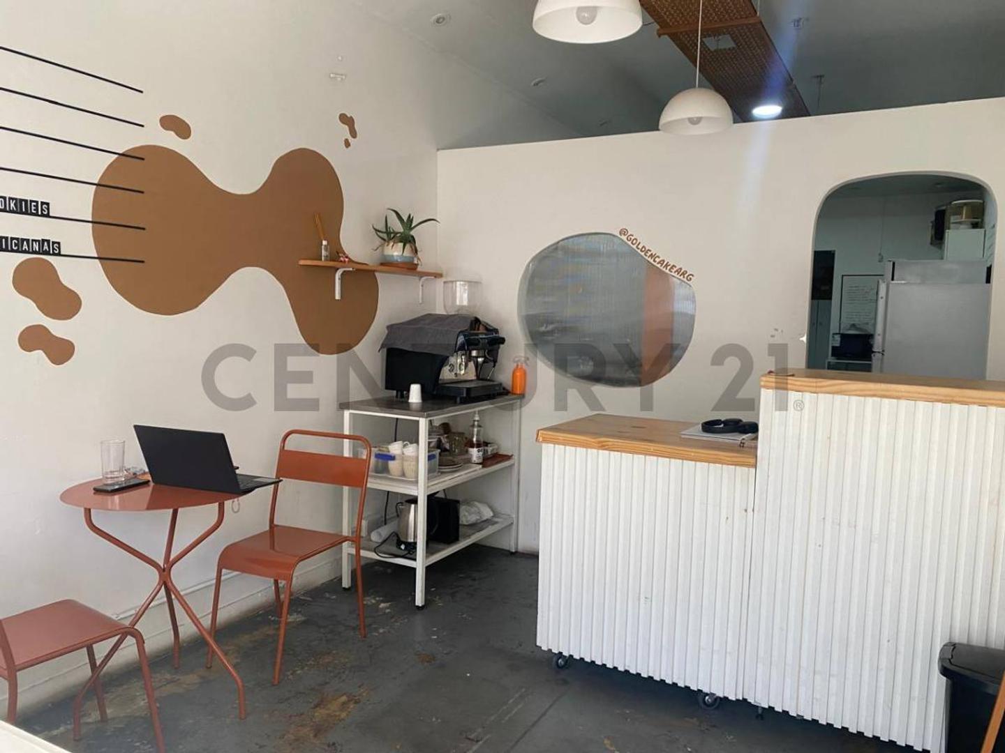 Julian Alvarez 1000, Piso 0