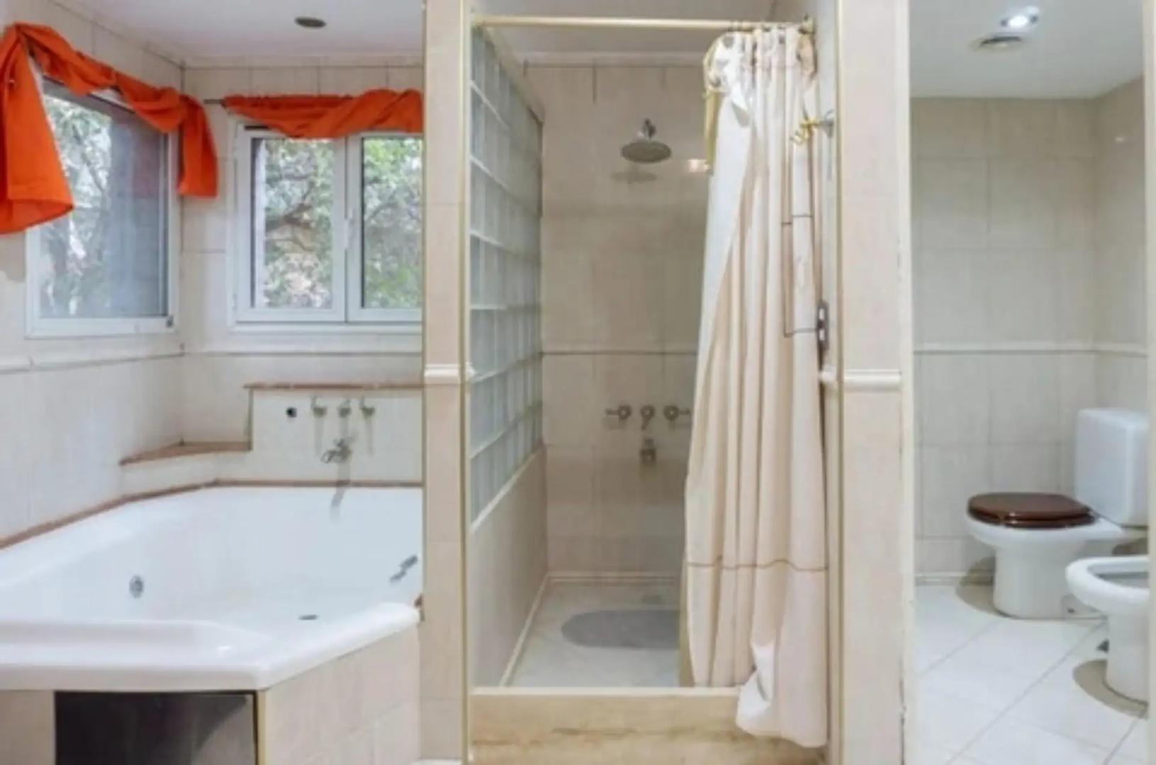 Casa en Alquiler Temporal con 1 cochera