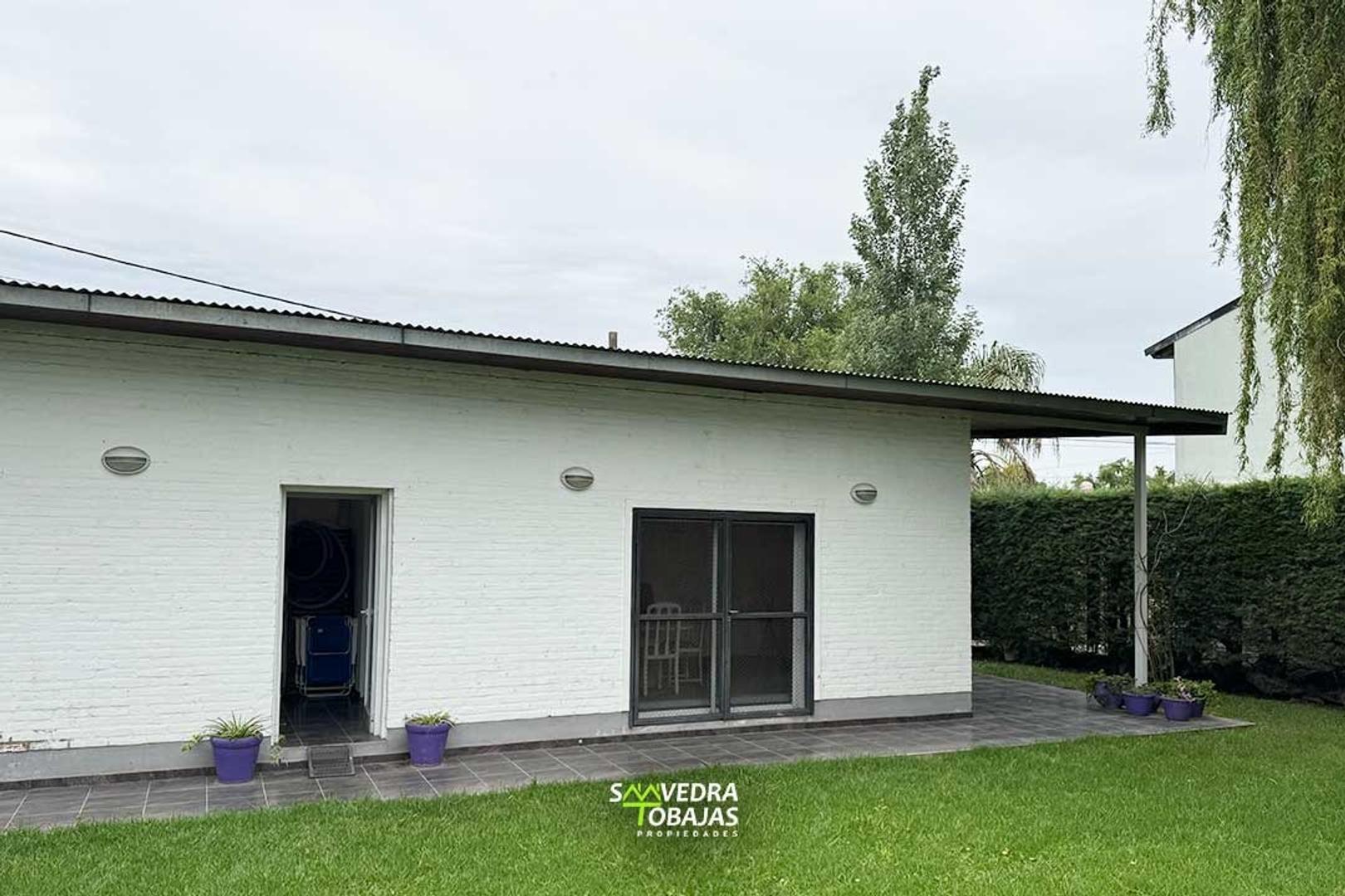 Casa 4 ambientes con 3 baños