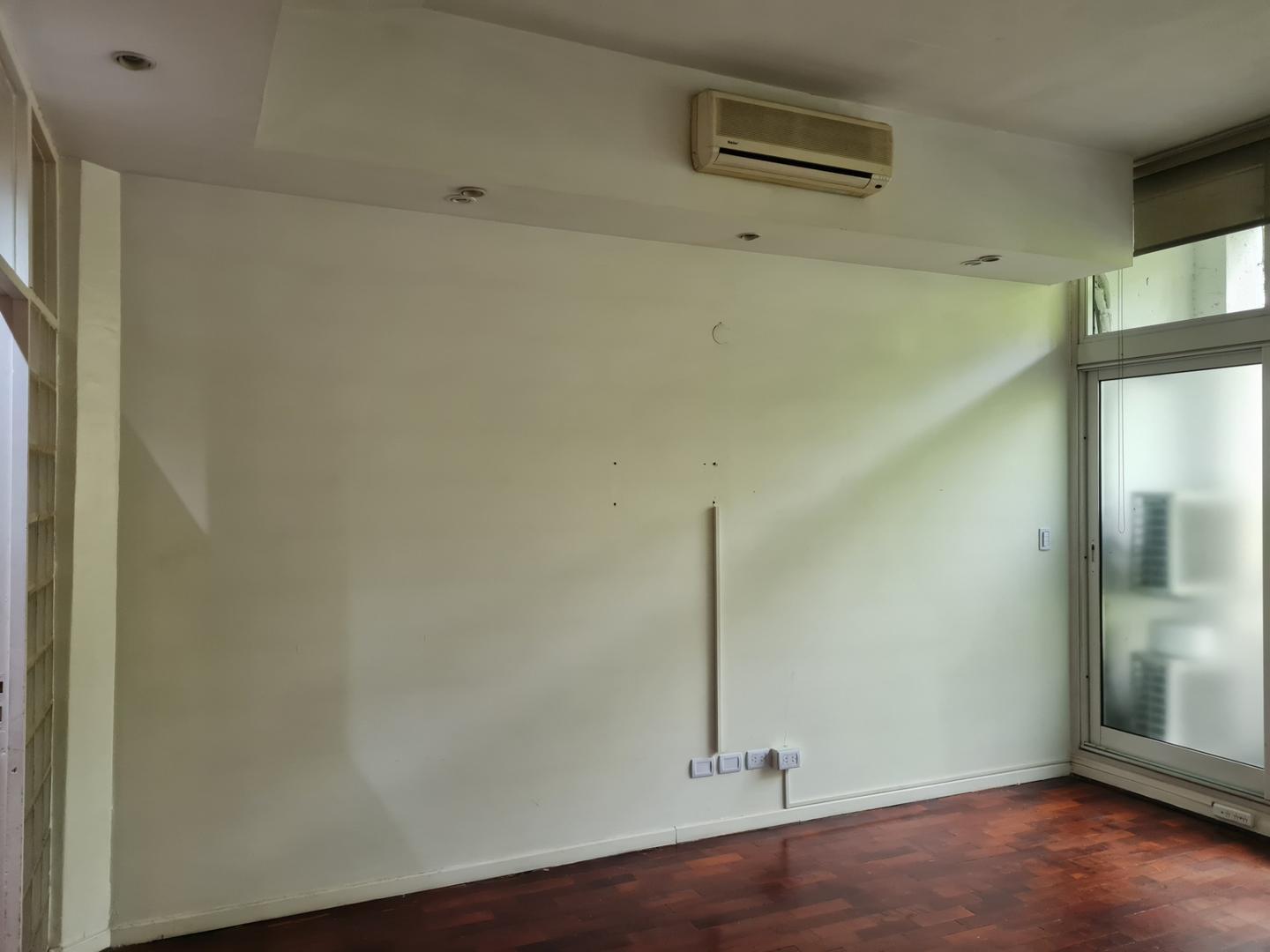 Oficina en Alquiler en Chacarita, USD 590