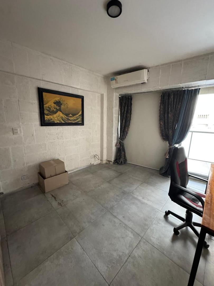 Agüero e/ Santa Fe y Charcas