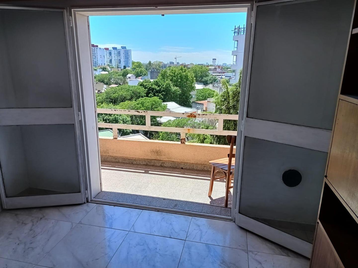 Departamento en Alquiler en Villa Raffo, $ 950.000