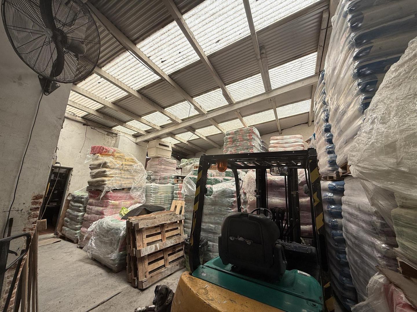 Galpon en Venta en Munro, USD 135.000